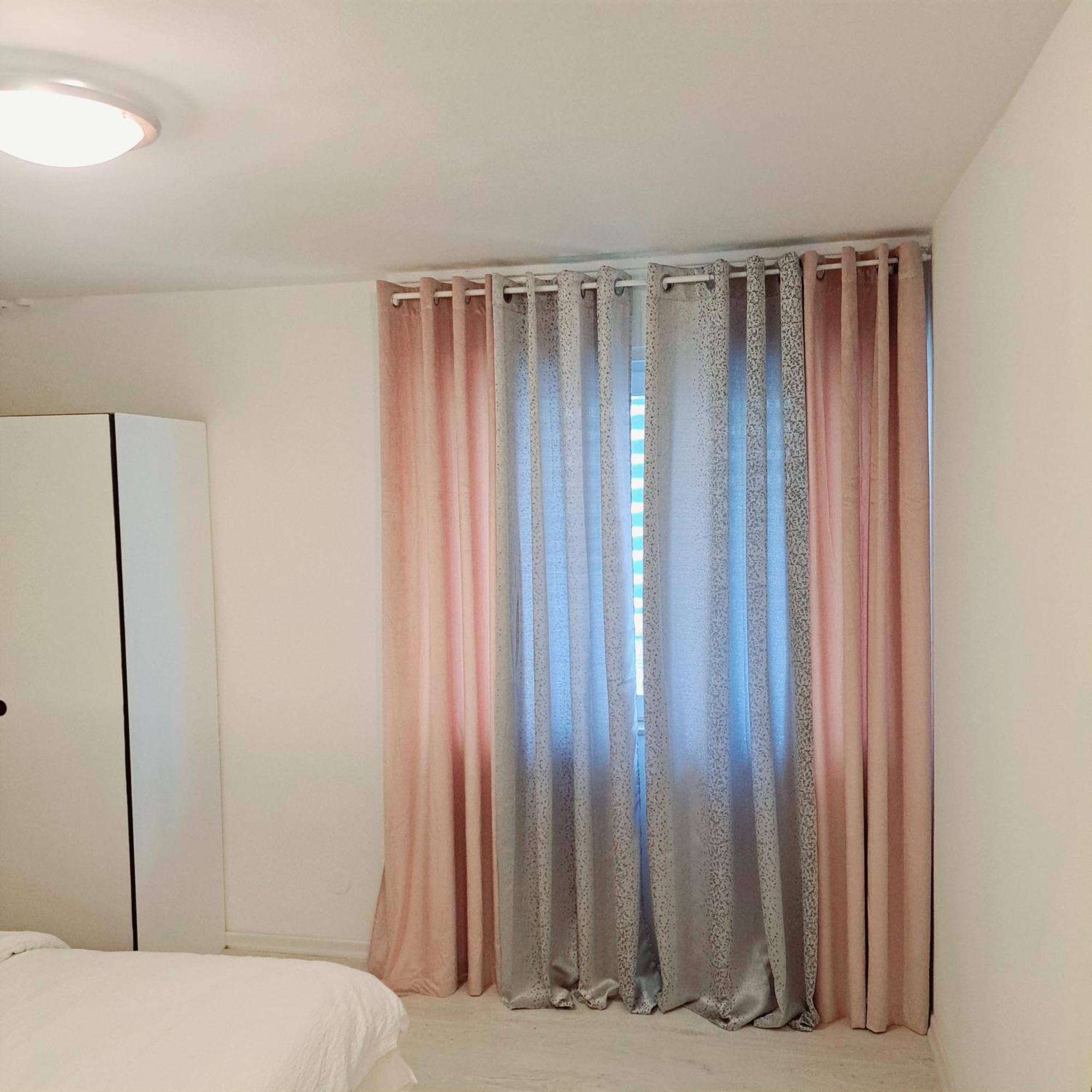 מוסטר Apartman Simple מראה חיצוני תמונה